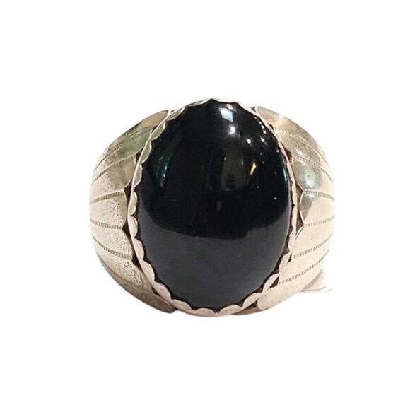 Vintage Navajo Men's Sterling Silver Onyx Cabochon Ring - Diné Fan Accents - Picture 1 of 5